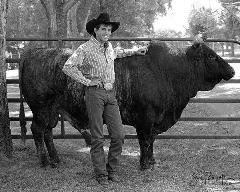 JB Mauney é um discípulo do estilo de montar do lendário Lane Frost