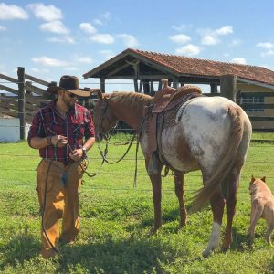 Rodrigo DeMollay, o Cowboy BR, conta um pouco da sua vida com os cavalos