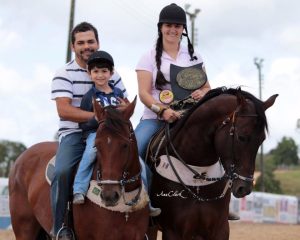 Simone Fernandes, uma vaqueira de tradição