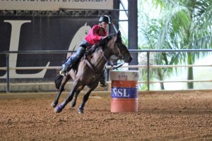 Veri Real sobe ao pódio no Circuito Barrel Race