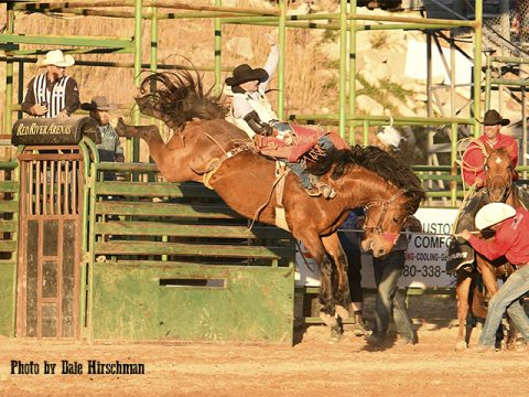 Bill Tutor venceu no Bareback Riding em Guymon pela PRCA