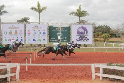 Vitória de Corona Daytona MRL e classificatória do rico Megarace