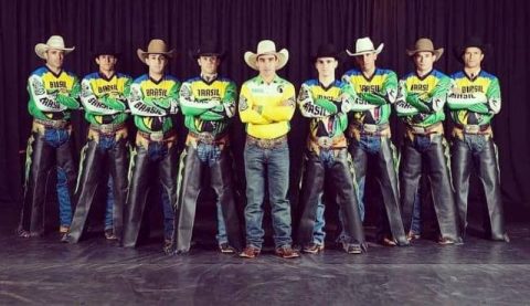 Time Brasil campeão da segunda etapa da PBR Global Cup
