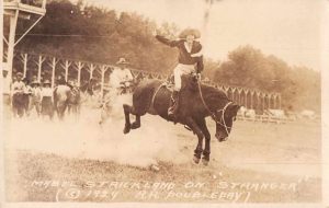 A lendária cowgirl all-around Mabel Strickland