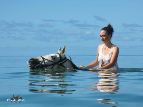 Cavalgada no Paraíso Tropical de Moçambique
