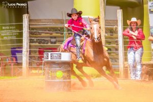 Recinto lotado para a estreia da Copa MHorse de Três Tambores