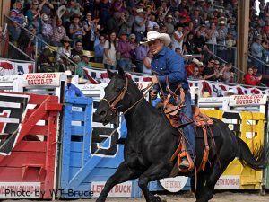 Sterling Lambert conquista primeira vitória em Pendleton pela PRCA