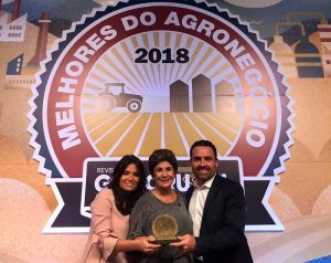 Vetnil leva prêmio do Anuário do Agronegócio 2018 da Revista Globo Rural