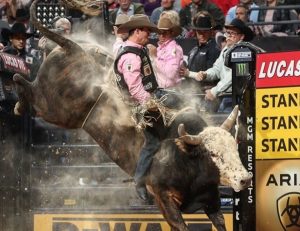 Teel vence o Round 4 da PBR World Finals, quanto Kaique e Leme caem