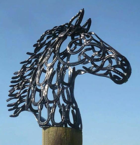 Esculturas de cavalos