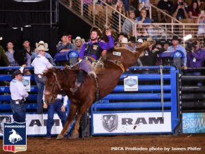 Tilden Hooper vence o RAM NCFR com montaria recorde