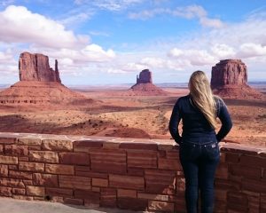 Estados Unidos foi destino de brasileira que viaja o mundo para cavalgar