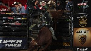 Chase Outlaw, o número 2 da PBR, está tranquilo, por enquanto