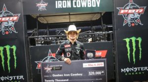 Derek Kolbaba fica com o título do PBR Canada Iron Cowboy 2019