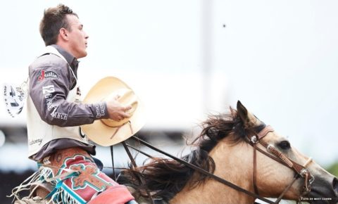 Atleta profissional de rodeio diz: “Nós temos que unificar”