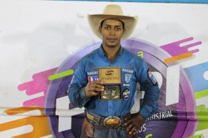 Etapa da Liga Nacional de Rodeio na famosa FAPI em Ourinhos