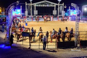 Três Tambores no rodeio de Morungaba levou quase 100 meninas à arena
