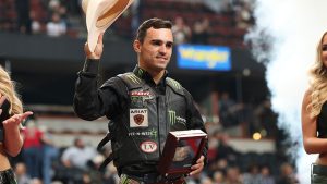 José Vitor Leme recupera liderança da PBR após final de semana perfeito