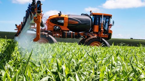 Governo aprova 63 defensivos agrícolas, incluindo 7 novos registros e genéricos
