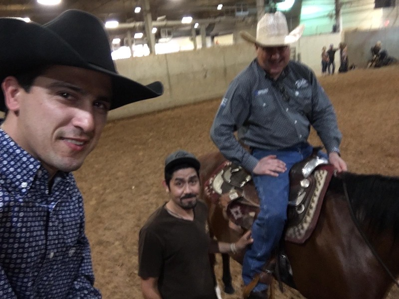 Rodrigo, Jorge Peña e Duane Latimer no aquecimento em Waco