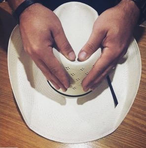 WM Custom Hats e seu trabalho personalizado na recuperação de chapéus