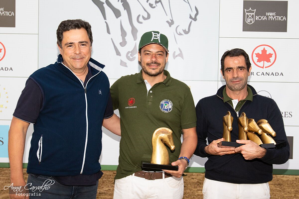 Roberto Ferreira Camargo Pedrosa foi premiado como melhor Expositor de 2019