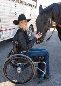 Amberley Snyder conta como está dez anos após o acidente