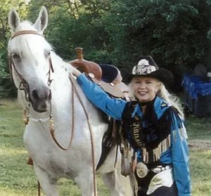 Entrevista: rainha de Rodeio e a relação com o cavalo Árabe