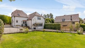 Cenário deslumbrante: veja essa casa equestre na Inglaterra