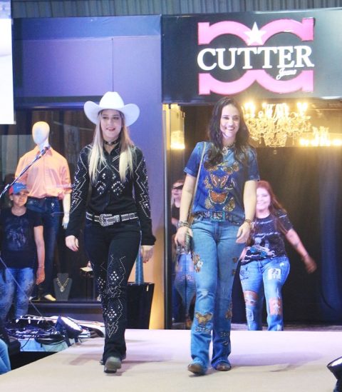 Cutter Jeans realiza campanha “Desfile em Casa” durante a quarentena