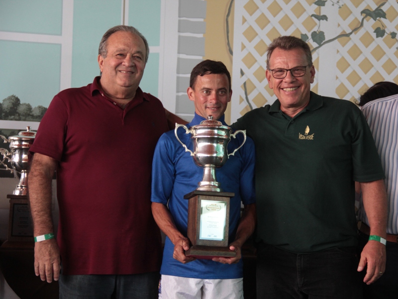 Os melhores do ranking 2019 foram homenageados no Jockey Club de Sorocaba Hipódromo premiou os mais pontuados no ranking de estatísticas Geral e ainda no de Estreantes