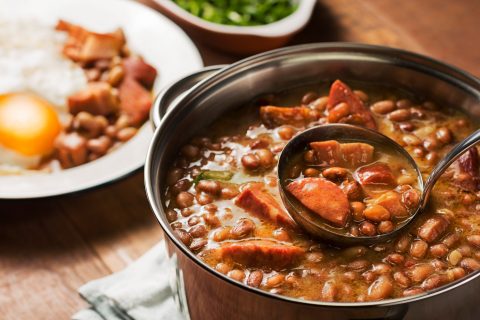 Aprenda a fazer um feijão gordo e saboroso