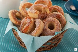 Aprenda a receita de rosquinha da fazenda com calda de laranja