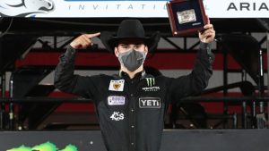 José Vitor Leme continua soberano no mundial da PBR