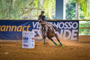 Ana Laura Savini está arrasando na categoria Jovem