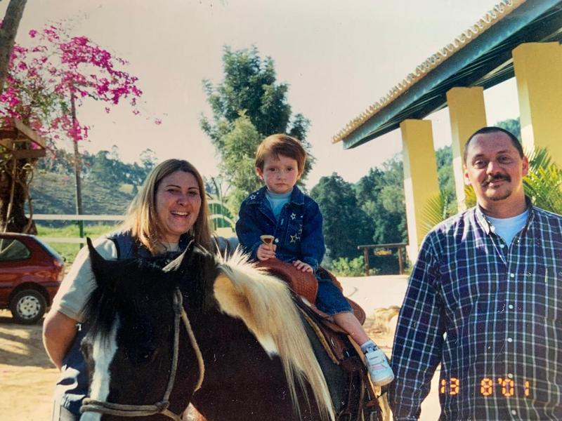 Giulia Carbonari sente os cavalos como parte de si mesma Quando ela nasceu, seu avô e seu pai já eram criadores de cavalo no tradicional Rancho Coyote