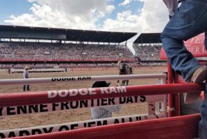 Pandemia força cancelamento do tradicional rodeio de Cheyenne