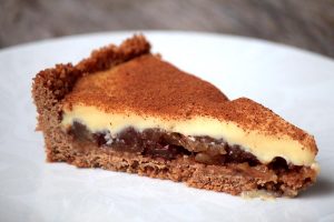 Aprenda a fazer uma torta gelada de maça com canela