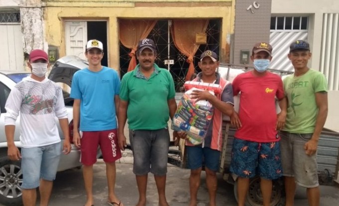 ‘Vaquejada Solidária’ contempla 734 famílias em 12 estados Campanha liderada pela ABVAQ já distribuiu 13 toneladas de alimentos por todo o norte-nordeste