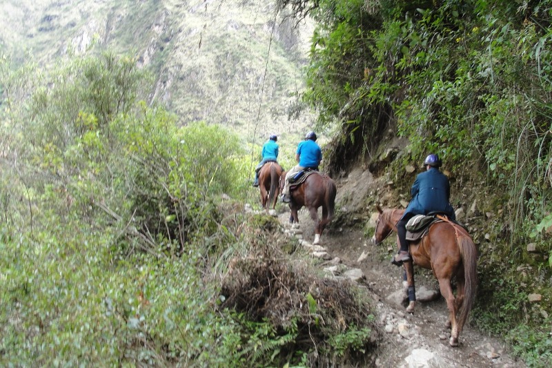 Paulo Junqueira convidou Gloria Schoenburg, que já cavalgou com a Cavalgadas Brasil, a reproduzir uma experiência que teve em Machu Picchu