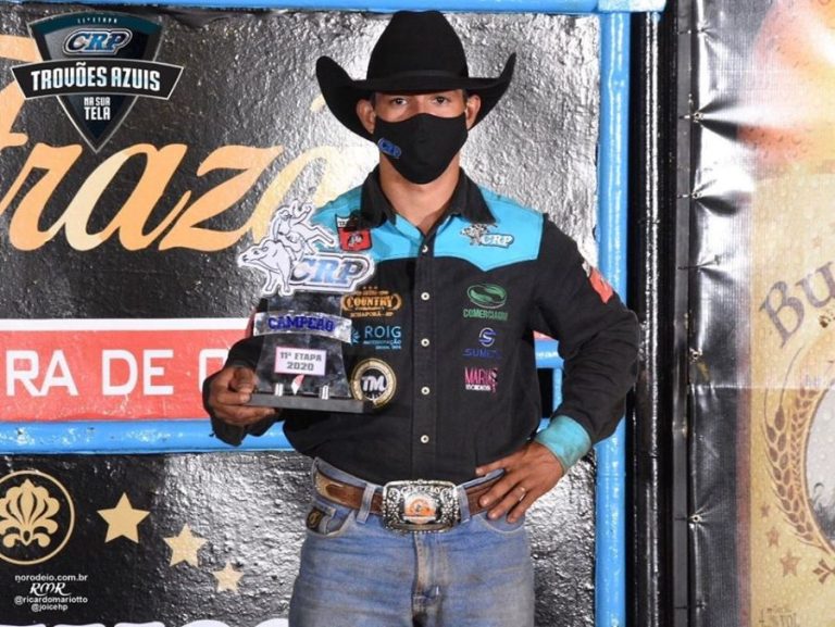 Atleta de rodeio acredita que seu atual momento é construído pela fé