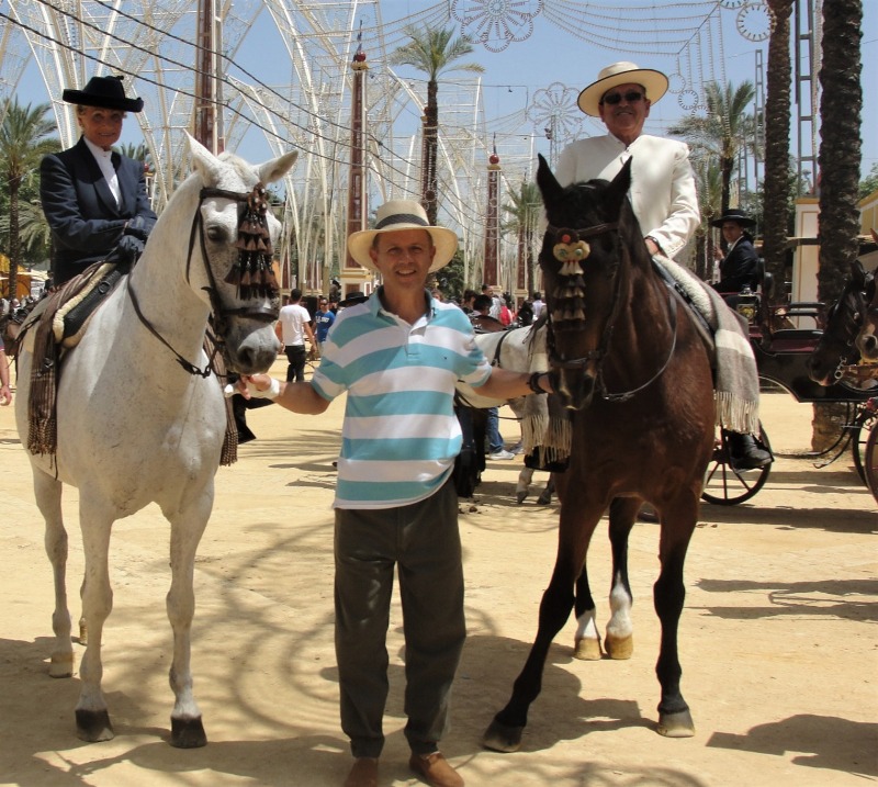 As Tradições Equestres mostram as fascinantes histórias que existem pos trás da cavalgada. Hoje destaco dois eventos tradicionais na Espanha 