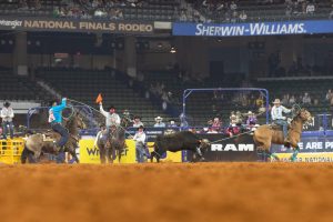 NFR: Junior Nogueira vence sexta rodada no Team Roping