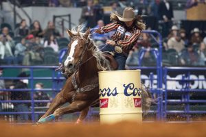 Égua treinada por brasileiro concorre a título da NFR no Tambor