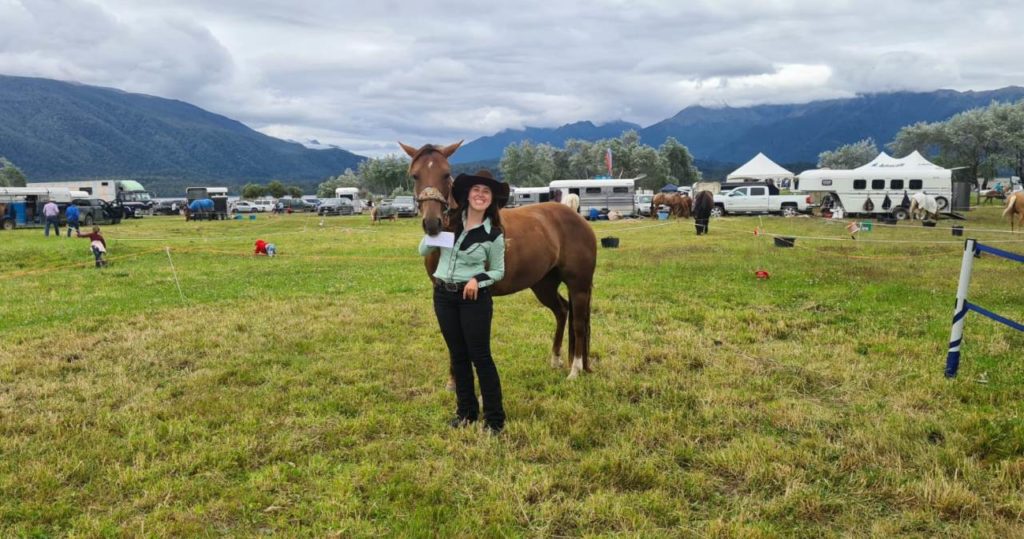 Nancy Franco foi Rookie of the Year nos Três Tambores na temporada 2019/2020 da New Zealand Rodeo Cowboy Association, na Nova Zelândia