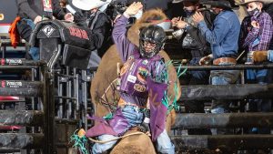 Estreante, Thiago Salgado é vice em etapa da PBR