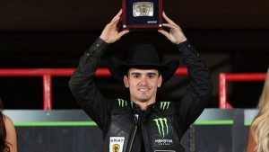 Após 40 dias afastado, José Vitor Leme vence etapa da PBR