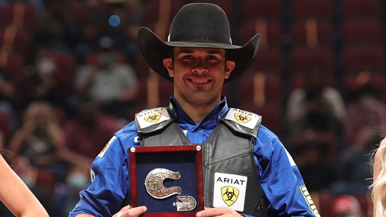 Kaique Pacheco vence pela PBR e assume vice-liderança