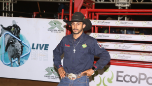 José Marcos é o grande campeão do Rodeio de Rio Verde