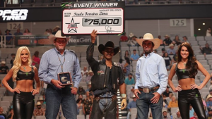 Paulo Lima vence o Iron Cowboy 2021 da PBR no Texas